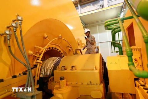 Kiểm tra, vận hành thiết bị tại nhà máy nhiệt điện Thái Bình 1, có 85% là vốn ODA của Nhật Bản. (Ảnh: Danh Lam/TTXVN)