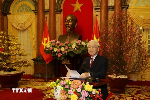 Tổng Bí thư, Chủ tịch nước Nguyễn Phú Trọng chúc Tết. (Ảnh : Trí Dũng/TTXVN)
