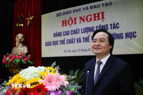 Bộ trưởng Bộ Giáo dục và Đào tạo Phùng Xuân Nhạ phát biểu tại hội nghị. (Ảnh: Thanh Tùng/TTXVN)