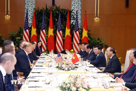 Thủ tướng Nguyễn Xuân Phúc hội đàm Tổng thống Hoa Kỳ Donald Trump. (Ảnh: Thống Nhất/TTXVN)