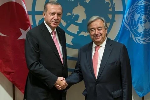 Tổng thống Thổ Nhĩ Kỳ Tayyip Erdogan và Tổng thư ký Liên hiệp quốc Antonio Guterres. (Nguồn: Reuters)