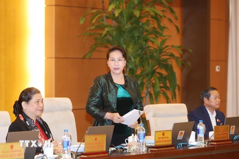 Chủ tịch Quốc hội Nguyễn Thị Kim Ngân phát biểu bế mạc Phiên họp thứ 32 của Ủy ban Thường vụ Quốc hội. (Ảnh: Trọng Đức/TTXVN)