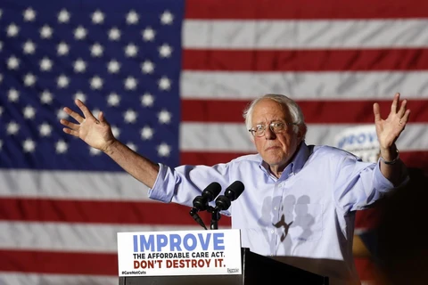 Thượng Nghị sỹ Mỹ Bernie Sanders phát biểu trước những người ủng hộ tại một sự kiện ở Covington, Kentucky. (Nguồn: AFP/TTXVN)