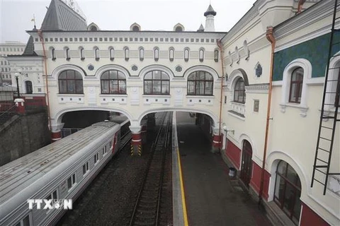 Nhà ga thành phố Vladivostok, nơi được cho là điểm dừng cuối cùng trong hành trình của đoàn tàu chở nhà lãnh đạo Triều Tiên Kim Jong-un tới thăm Nga. (Nguồn: Yonhap/TTXVN)