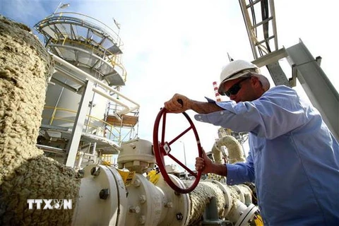 Một cơ sở lọc dầu tại Basra, Iraq. (Nguồn: AFP/TTXVN)