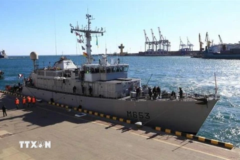 Tàu chiến M653 Capricorne của Pháp tới cảng Odessa của Ukraine, tham gia cuộc tập trận hải quân chung, ngày 23/3. (Ảnh: TTXVN phát)