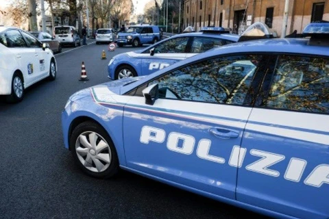 Cảnh sát thành phố Reggio Emilia tiến hành vụ bắt giữ. (Nguồn: AFP)