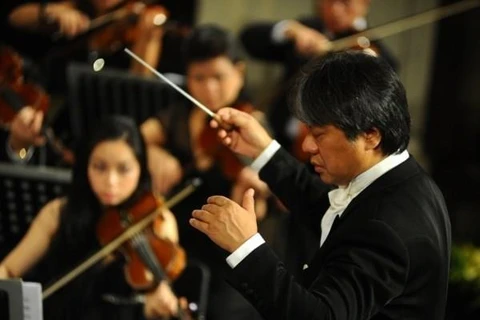 Nhạc trưởng Honna Tetsuji. (Nguồn: Vietnam+)