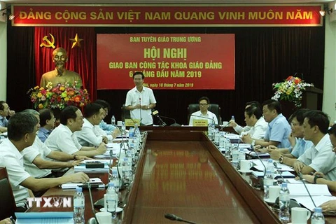 Trưởng Ban Tuyên giáo Trung ương Võ Văn Thưởng phát biểu. (Ảnh: Nguyễn Dân/TTXVN)