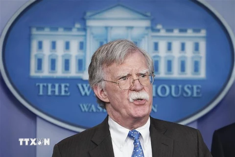 Cố vấn An ninh quốc gia Mỹ John Bolton phát biểu tại cuộc họp báo ở Washington, DC. (Ảnh: AFP/TTXVN)