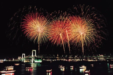 Nhật Bản điều chỉnh lịch nhiều lễ hội pháo hoa để dồn lực cho Olympic 2020. (Nguồn: Kyodo)