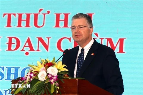 Đại sứ Hoa Kỳ tại Việt Nam Daniel J.Kritenbrink phát biểu tại hội thảo. (Ảnh: Nguyên Lý/TTXVN)