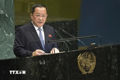 Ngoại trưởng Triều Tiên Ri Yong-ho phát biểu tại một Khóa họp Đại hội đồng Liên hợp quốc ở New York (Mỹ). (Ảnh: YONHAP/TTXVN)