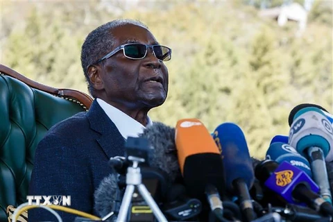 Cựu Tổng thống Zimbabwe Robert Mugabe tại một cuộc họp báo ở thủ đô Harare. (Ảnh: AFP/TTXVN)