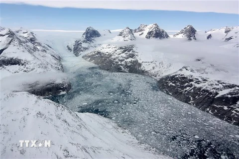 Băng tan tại Greenland. (Ảnh: AFP/TTXVN)