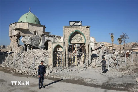 Quang cảnh bên ngoài đền thờ Al-Nuri ở thành phố Mosul, Iraq. (Ảnh: AFP/TTXVN)