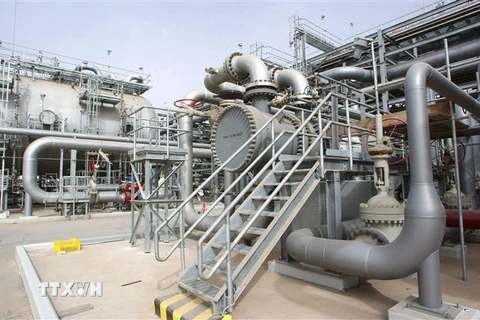 Một cơ sở lọc dầu tại Haradh, cách thành phố Dhahran của Saudi Arabia khoảng 280km về phía Tây Nam. (Ảnh: AFP/TTXVN)