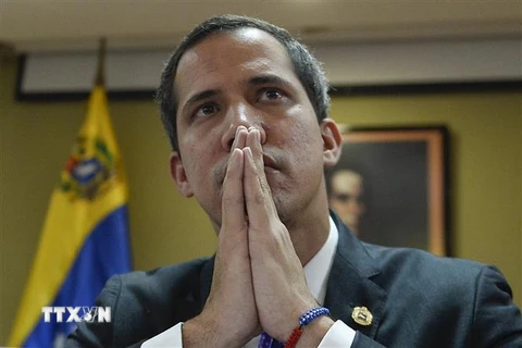 Thủ lĩnh đối lập Juan Guaido tại cuộc họp Quốc hội ở Caracas, Venezuela. (Ảnh: AFP/TTXVN)