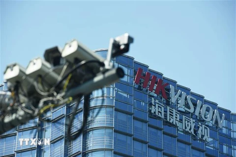 Trụ sở Công ty Công nghệ kỹ thuật số Hàng Châu Hikvision ở tỉnh Chiết Giang (Trung Quốc), một trong các công ty bị Mỹ liệt vào danh sách trừng phạt thương mại. (Ảnh: AFP/TTXVN)