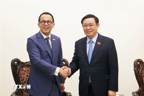 Phó Thủ tướng Vương Đình Huệ tiếp ông Richard Li, Người sáng lập, Chủ tịch Tập đoàn Pacific Century. (Ảnh: Nguyễn Dân/TTXVN)