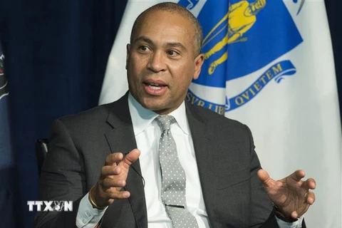 Cựu Thống đốc bang Massachusetts Deval Patrick phát biểu tại Washington, DC. (Ảnh: AFP/TTXVN)