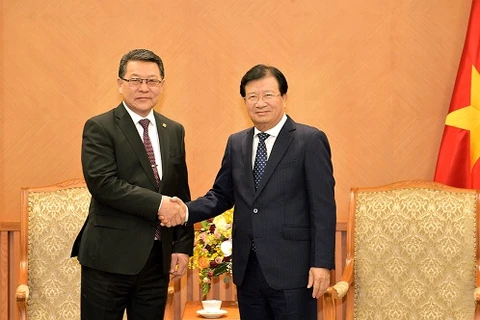 Phó Thủ tướng Trịnh Đình Dũng và ngài Ulaan Chultem, Bộ trưởng Bộ Lương thực, Nông nghiệp và Công nghiệp nhẹ, Chủ tịch Phân ban Mông Cổ. (Nguồn: baochinhphu.vn)