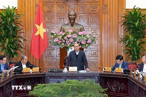 Thủ tướng Nguyễn Xuân Phúc chủ trì phiên họp Thường trực Chính phủ. (Ảnh: TTXVN)