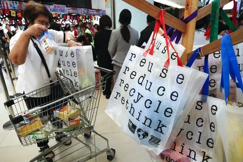 Thái Lan đã ban hành lệnh cấm các loại túi nylon dùng 1 lần tại các cửa hàng lớn. (Nguồn: rte.ie)