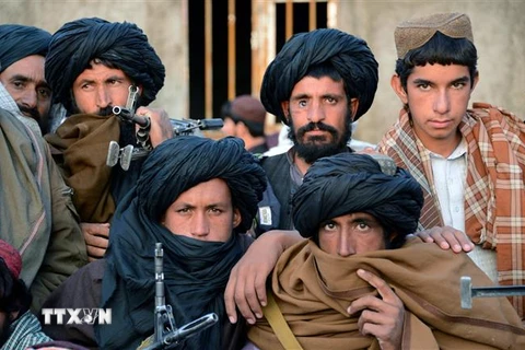 Các tay súng Taliban tại tỉnh Farah, Afghanistan. (Ảnh: AFP/TTXVN)