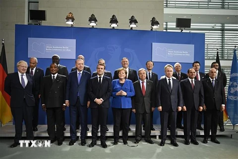 Lãnh đạo các nước chụp ảnh chung tại Hội nghị quốc tế về Libya ở thủ đô Berlin, Đức. (Ảnh: AFP/TTXVN)