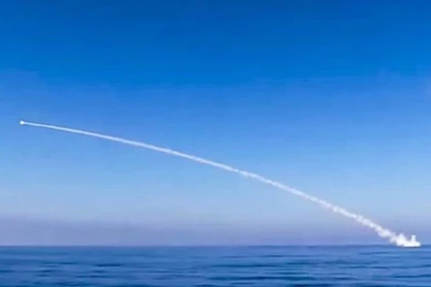Một vụ phóng tên lửa từ tàu ngầm. Ảnh minh họa. (Nguồn: AP)