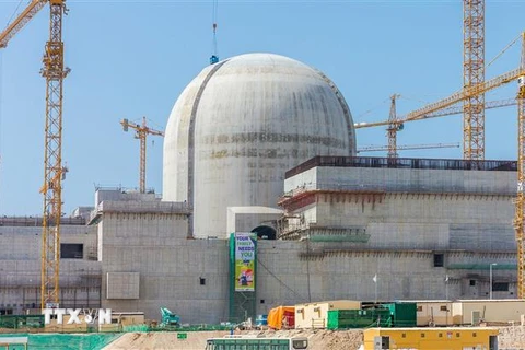 Nhà máy điện hạt nhân Barakah ở gần al-Hamra, phía tây Abu Dhabi, UAE. (Ảnh: AFP/TTXVN)