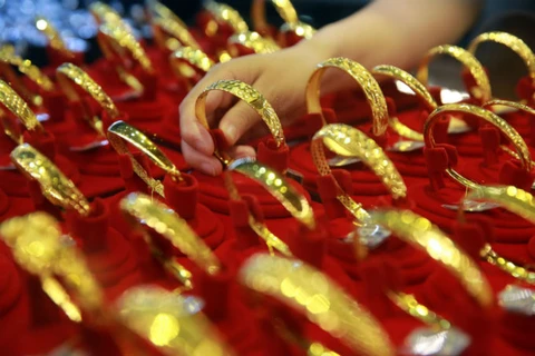 Giá vàng thế giới chạm mức cao nhất trong bảy năm qua. (Nguồn: jewellerynet.com)