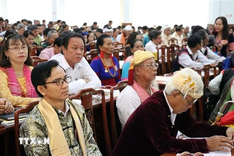 Đồng bào các dân tộc thiểu số ở Ninh Thuận tham dự Đại hội (Ảnh: Công Thử/TTXVN)