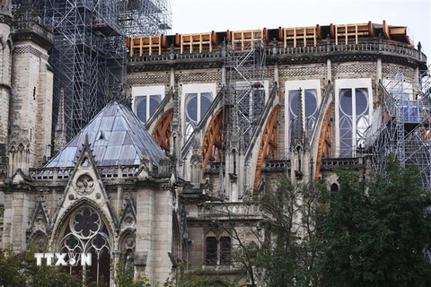 Nhà thờ Đức Bà Paris, Pháp, trong quá trình sửa chữa và phục dựng. (Ảnh: THX/TTXVN)