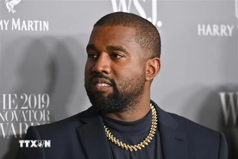 Siêu sao Kanye West tham dự một sự kiện ở New York, Mỹ. (Ảnh: AFP/TTXVN)