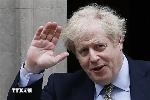 Thủ tướng Anh Boris Johnson tại Phố Downing ngày 18/3. (Ảnh: AFP/TTXVN)