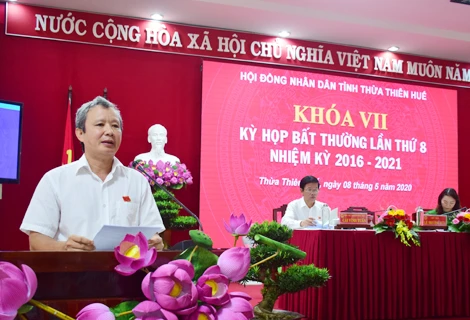 Chủ tịch Hội đồng Nhân dân tỉnh Thừa Thiên-Huế Lê Trường Lưu phát biểu bế mạc kỳ họp bất thường lần thứ 8. (Nguồn: thuathienhue.gov.vn)