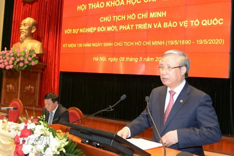 Ủy viên Bộ Chính trị, Thường trực Ban Bí thư Trung ương Đảng Trần Quốc Vượng phát biểu khai mạc Hội thảo. (Ảnh: Văn Điệp/TTXVN)