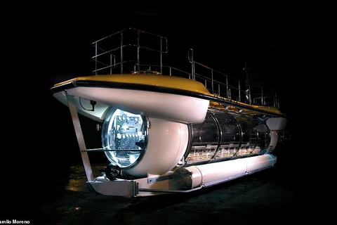 Tàu ngầm Triton Deepview24 có thể đưa 24 hành khách lặn tới độ sâu lên tới 100m và mang tới tầm nhìn tuyệt đẹp nhờ cửa sổ panaroma siêu rộng. (Nguồn: VinGroup)