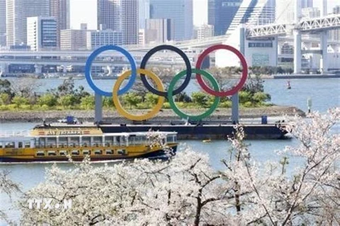 Vòng tròn biểu tượng Olympic tại Tokyo, Nhật Bản. (Ảnh: Kyodo/TTXVN)