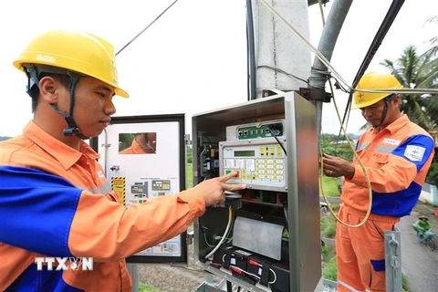 Điện lực Quảng Ninh sẽ phúc tra toàn bộ hóa đơn tăng 30%. (Ảnh: Ngọc Hà/TTXVN)