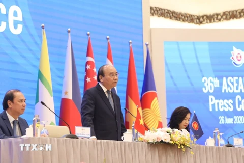 Thủ tướng Nguyễn Xuân Phúc, Chủ tịch ASEAN 2020 phát biểu. (Ảnh: TTXVN)