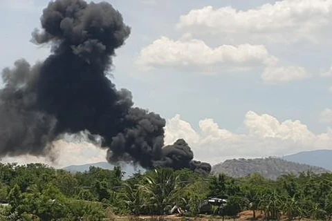 Ninh Thuận: Cháy tại khu vực chứa xăng dầu sân bay quân sự Thành Sơn