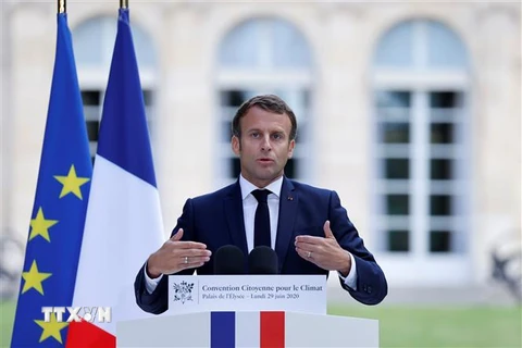 Tổng thống Pháp Emmanuel Macron phát biểu tại thủ đô Paris, Pháp. (Ảnh: AFP/TTXVN)