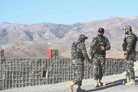 Binh sỹ Pakistan canh gác gần biên giới với Afghanistan. (Nguồn: AFP)