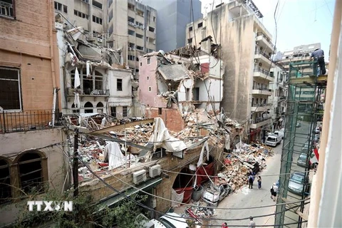 Cảnh đổ nát sau vụ nổ lớn tại cảng Beirut, Liban. (Ảnh: THX/TTXVN)