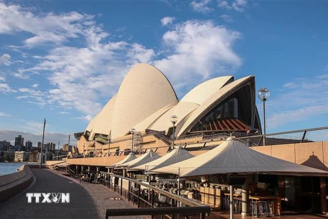 Nhà hàng tại Sydney, Australia, đóng cửa trong bối cảnh dịch COVID-19 lan rộng. (Ảnh: THX/TTXVN)