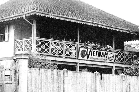 Năm 1946, VNTTX đã sớm đặt phòng đại diện tại Bangkok (Thái Lan), cung cấp các bản tin của VNTTX cho đại sứ quán các nước, các tổ chức quốc tế, Việt kiều.