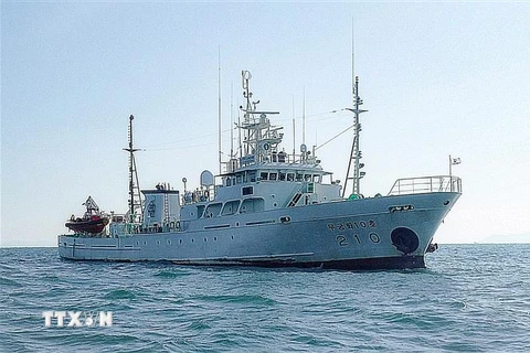 Tàu tuần tra ngư nghiệp của Hàn Quốc thả neo gần khu vực hải giới với Triều Tiên trên Hoàng hải, ngày 21/9. (Ảnh: Yonhap/TTXVN)